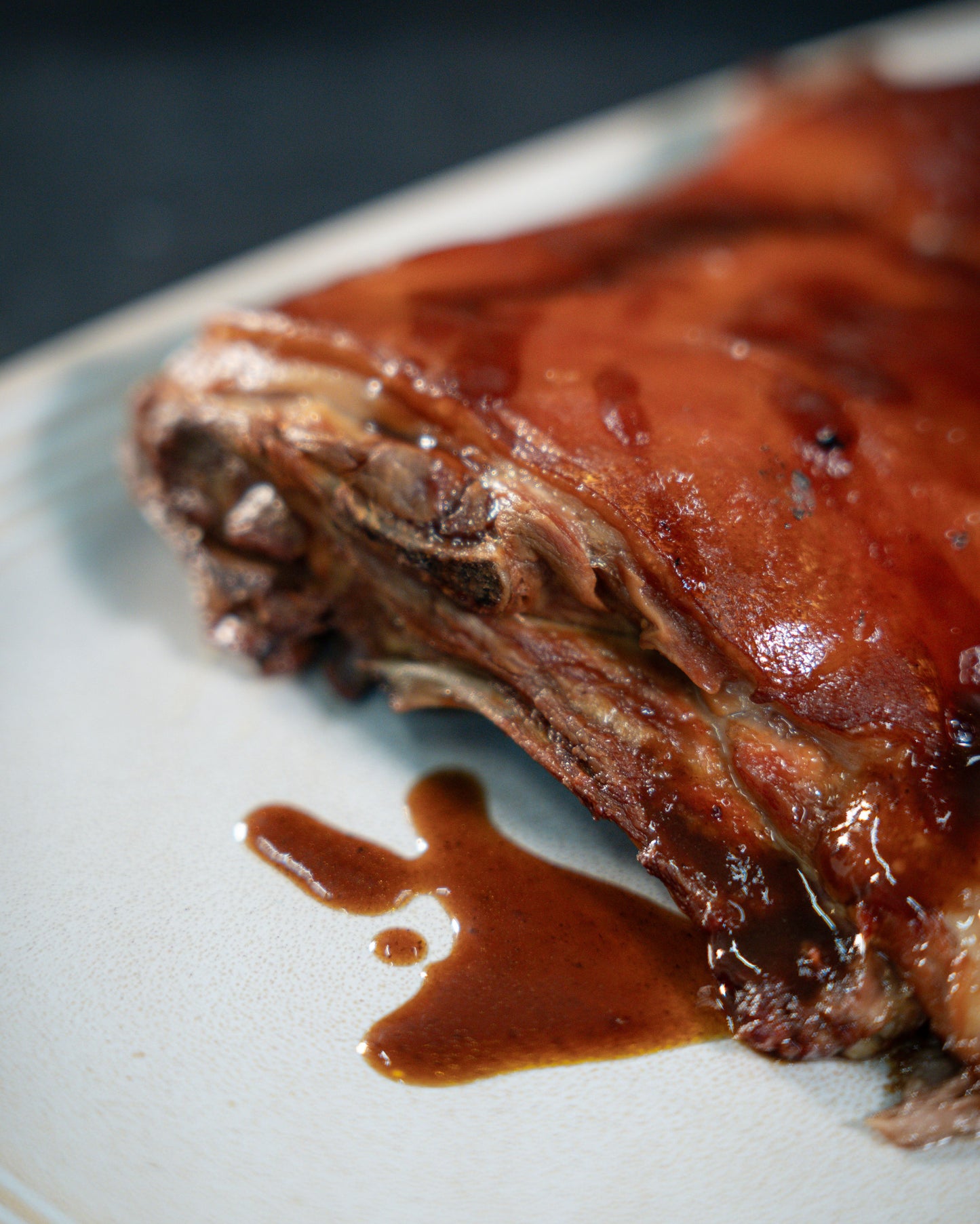 COCHINILLO CONFITADO A BAJA TEMPERATURA